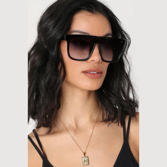 Lulus Accessories - NWT Lulu's Standard Black Shield Sunglasses
